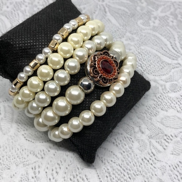 Curated bundle 5 faux pearl stretch costume dressy glam bracelets retro style - Picture 2 of 5
